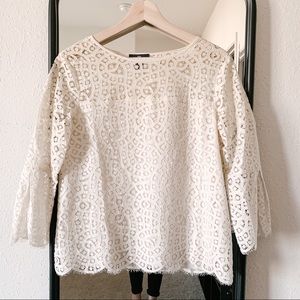 Bell sleeve top